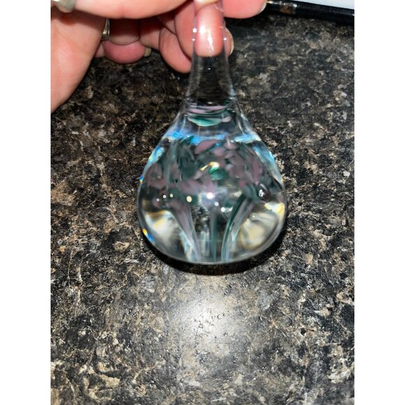 Gibson Signed Pink Flower 1996 Teardrop Paperweight Ring Holder - Picture 2 of 4